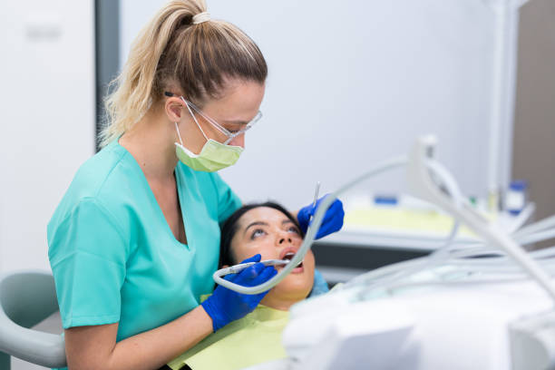 Best Broken or Cracked Tooth Emergency Dentist in Beach City, TX